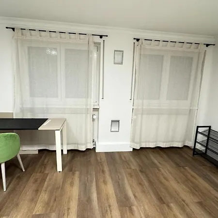 Apartment Stylisches 100qm Loft Mit Charakter & Top-anbindung *